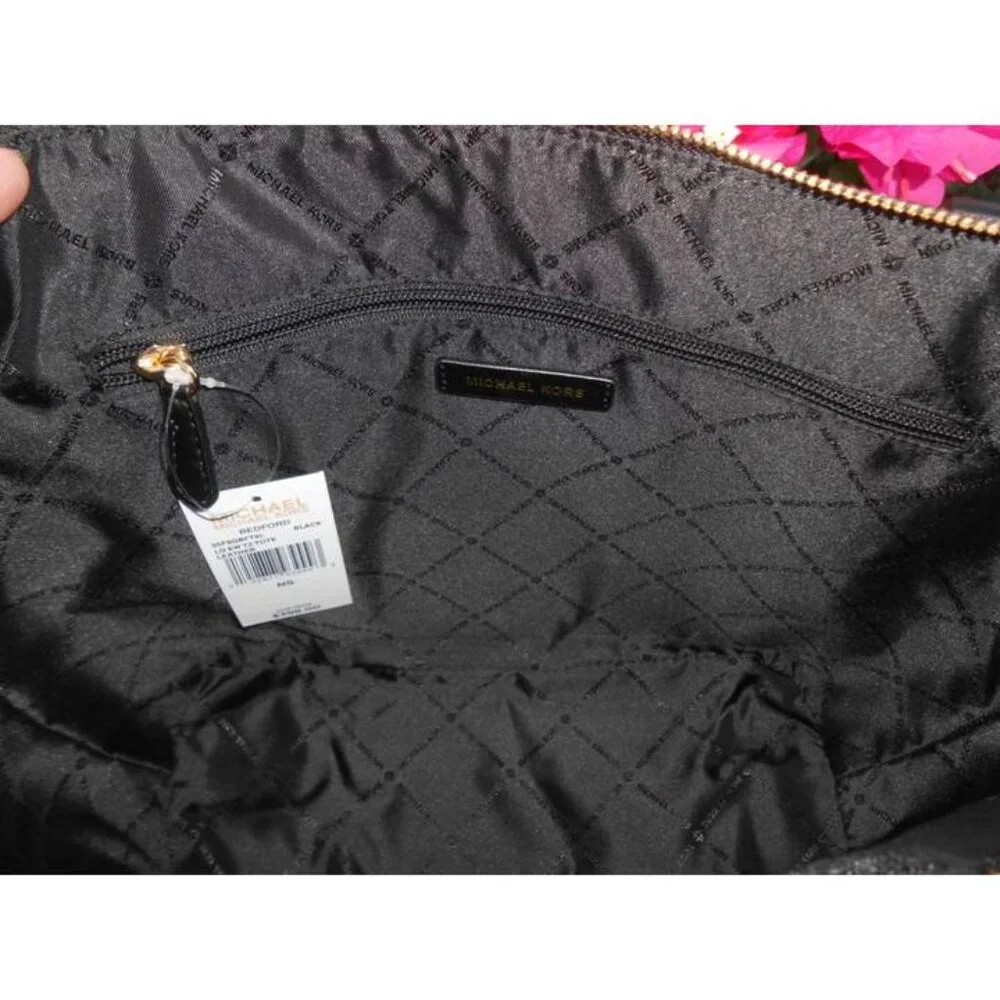 NWT LEATHER Michael Kors MK purse / shoulder bag NEW with tags